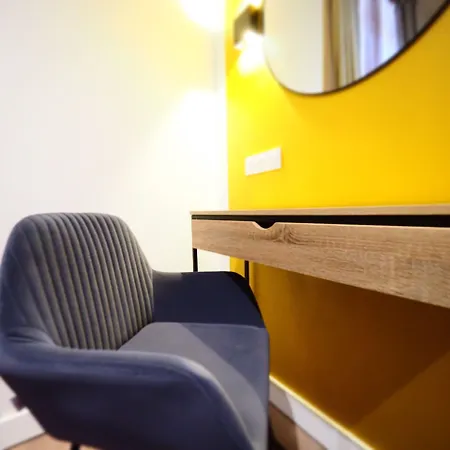 Le Biarritz - فندق فيشي