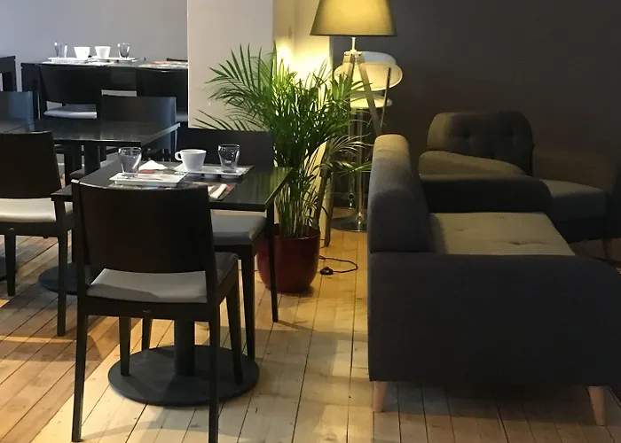 Le Biarritz - ホテル 3*