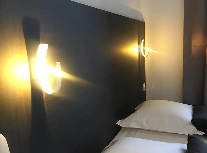 Le Biarritz - Hotel Vichy